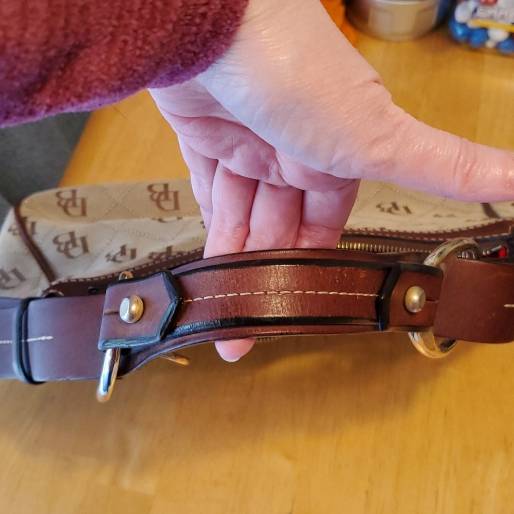 Dooney & Bourke purse - Picture 7 of 8